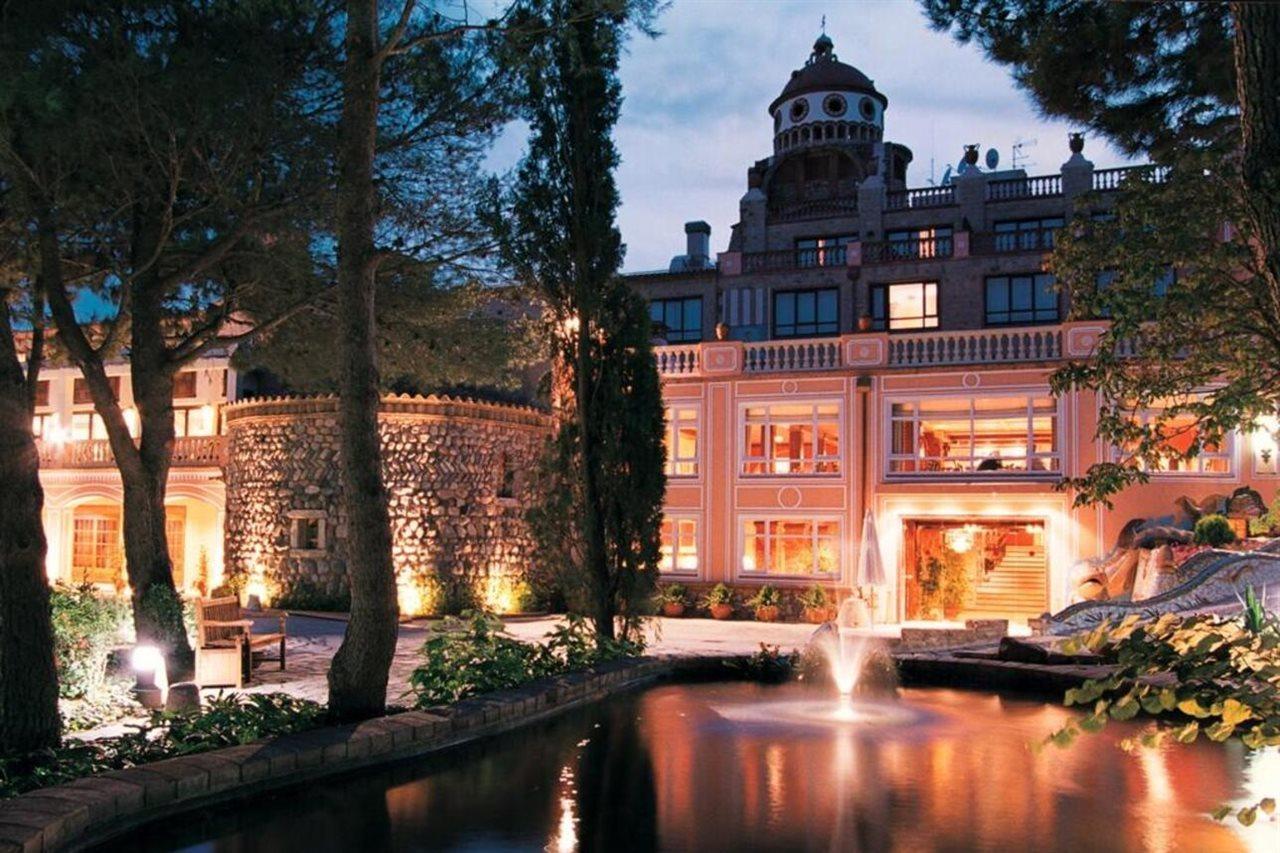 Termes Montbrio Hotel & Spa Montbrió del Camp Exterior foto